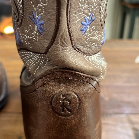 TONY Lama leather cowboy boots, in good condition decorative shaft. - Picture 10 of 16